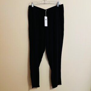 NWT Eileen Fisher black silk crepe slouchy ankle pant